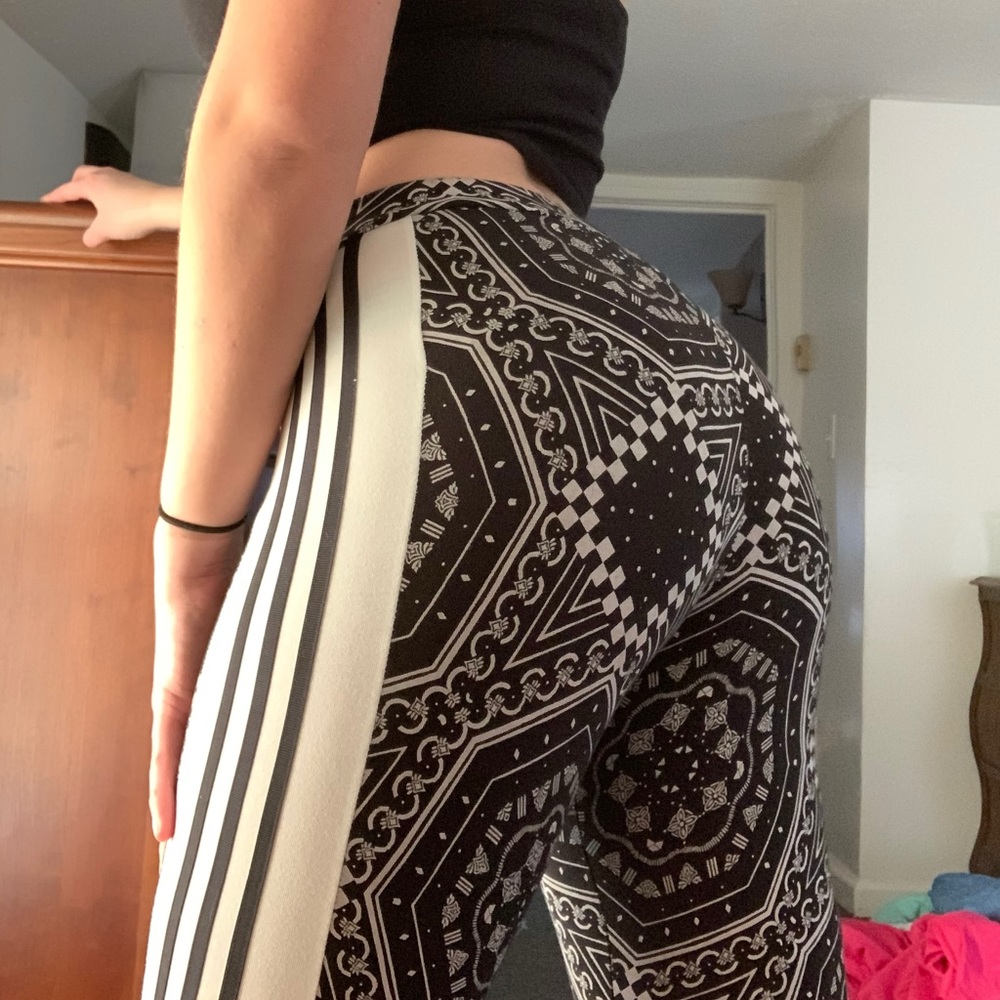 adidas leggings 🖤🤍